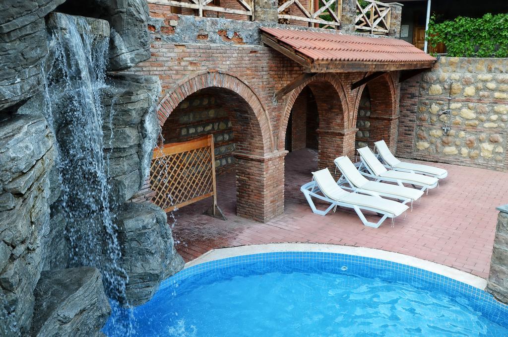 Hotel Brigitte Siğnaği Dış mekan fotoğraf