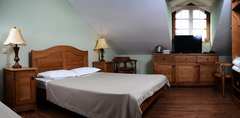Hotel Brigitte Siğnaği Dış mekan fotoğraf