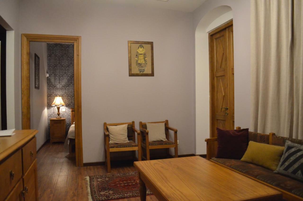 Hotel Brigitte Siğnaği Dış mekan fotoğraf