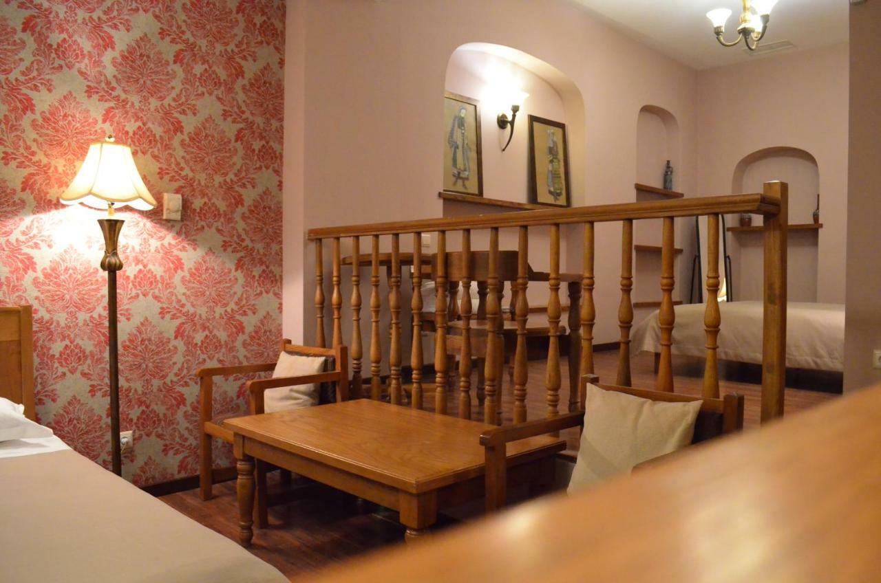 Hotel Brigitte Siğnaği Dış mekan fotoğraf